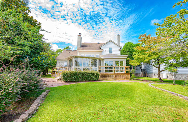6118 Gondolier Drive Gallery 1
