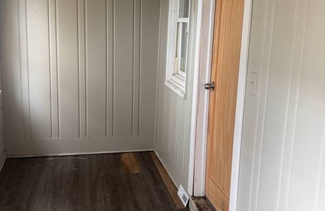 Updated 3 Bedroom with Sunroom, Finished Basement, and Detached Garage Gallery 3