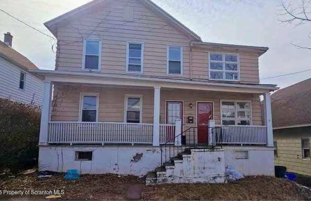 942 E Elm Street photos photos