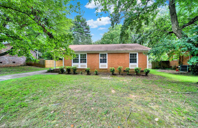 Matthews Ranch Home - 225 Deer Creek Drive, Matthews, NC 28105