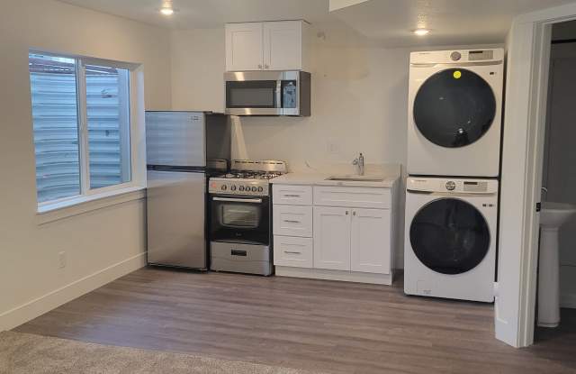139 E 730 N downstairs - 1 photos photos