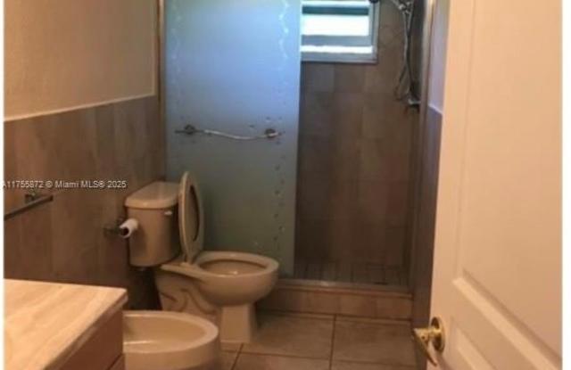 1554 N12 ct - 1554 North 12th Court, Hollywood, FL 33019