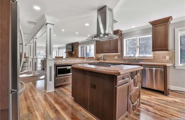 245 E Townline Road Gallery 4