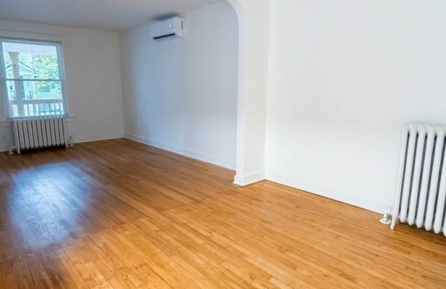 1041 Dewey Avenue Gallery 3