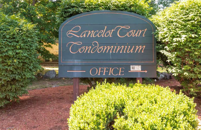 8 Lancelot Court - 8 Lancelot Court, Salem, NH 03079