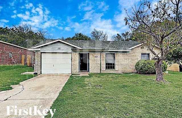 1225 Cove Drive - 1225 Cove Drive, Garland, TX 75040