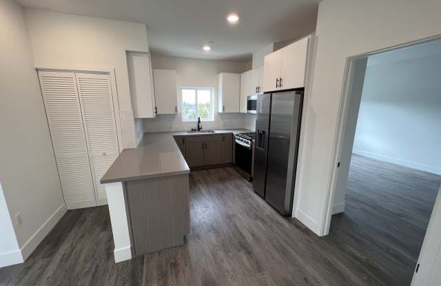 12401 Matteson Avenue photos photos