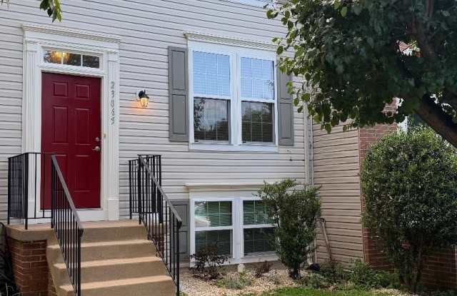 23065 POTOMAC HILL Square Gallery 2