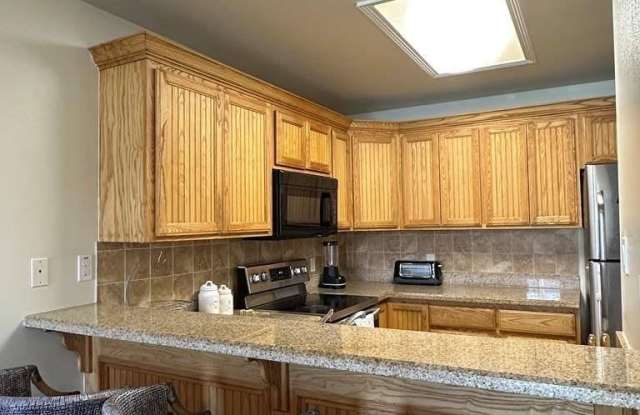 2000 Westminster Cir Gallery 3