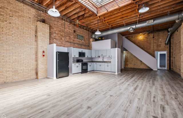 1742 N Mozart Street Gallery 4