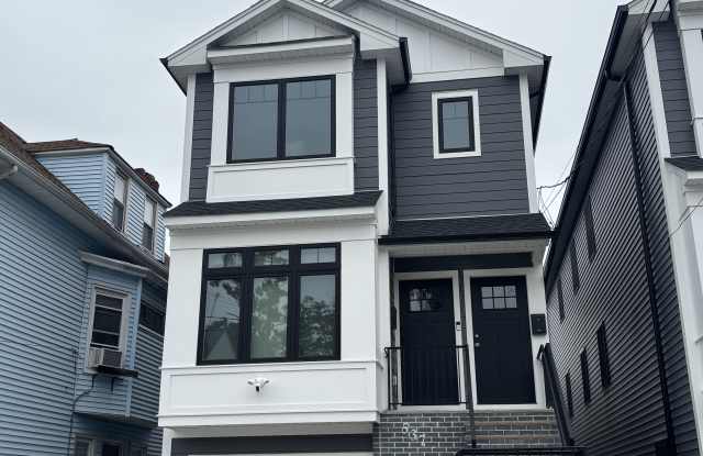 537 E 25th St photos photos