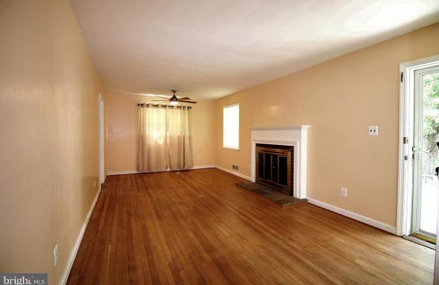 126 FALLS AVENUE Gallery 2