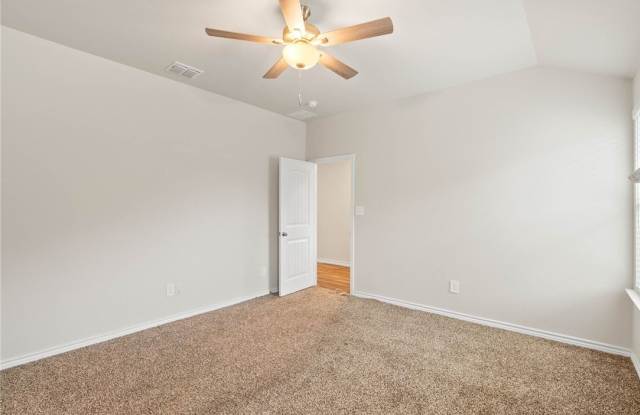 7621 Cowboy Trail Gallery 4