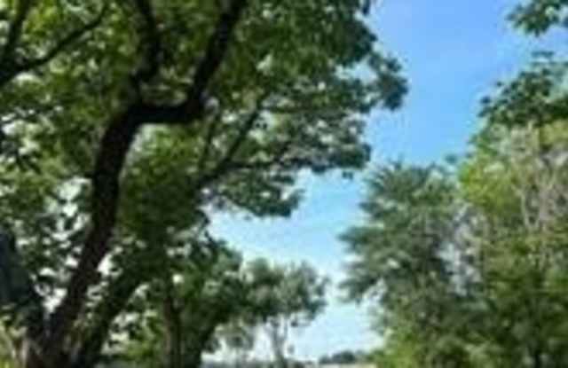 414 Kelly Lane - 414 Kelly Lane, Seven Points, TX 75143