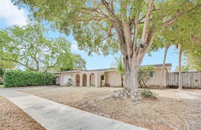 9330 SW 165th St photos photos