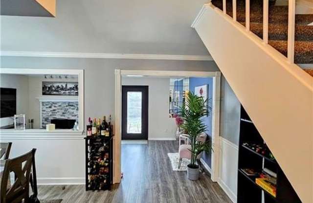409 Shagbark Road Gallery 2