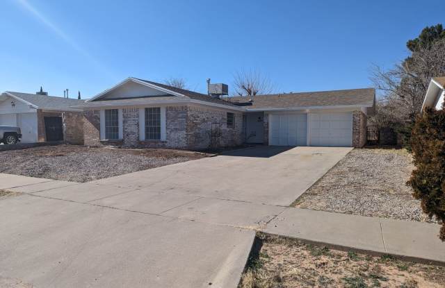 Spacious and remodeled 4 Bedroom, 2 Bath, Fireplace, Garage in Pebble North - 3421 Tascosa Street, El Paso, TX 79936