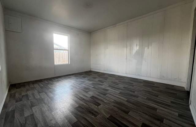 2 Bedroom in Slaton! Gallery 3