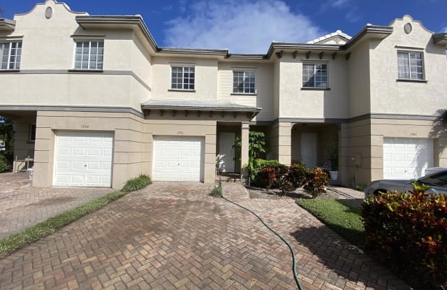 1992 Marsh Harbour Dr - 1992 Marsh Harbour Drive, Riviera Beach, FL 33404