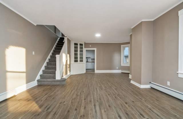 Spacious 3-Bed + Office Home in Slatington — Fresh Floors & Flexible Layout photos photos Spacious 3-Bed + Office Home in Slatington — Fresh Floors & Flexible Layout photos photos