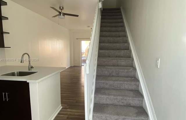 928 SW 3rd St photos photos