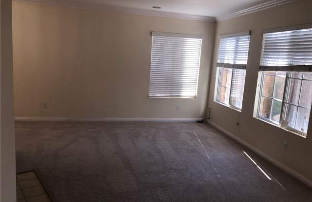 483 Hummingbird Drive Gallery 3