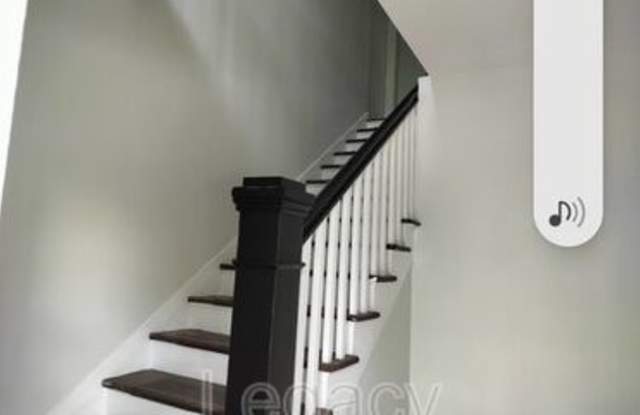 703 Askew Street Gallery 2