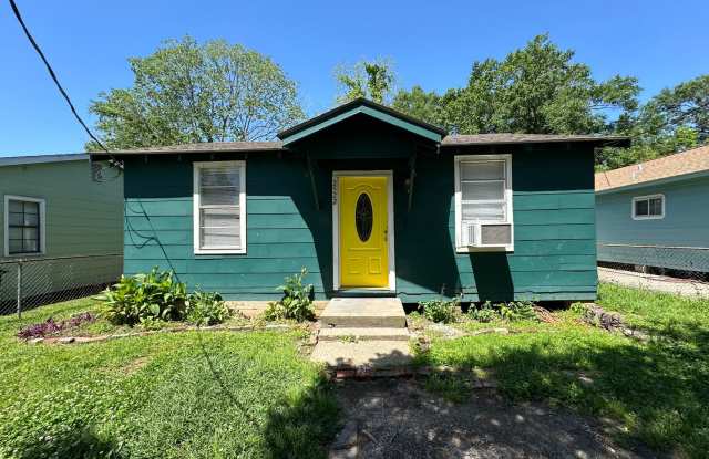 2BR 1BA Valley Park - 2522 Mississippi Street, Baton Rouge, LA 70808