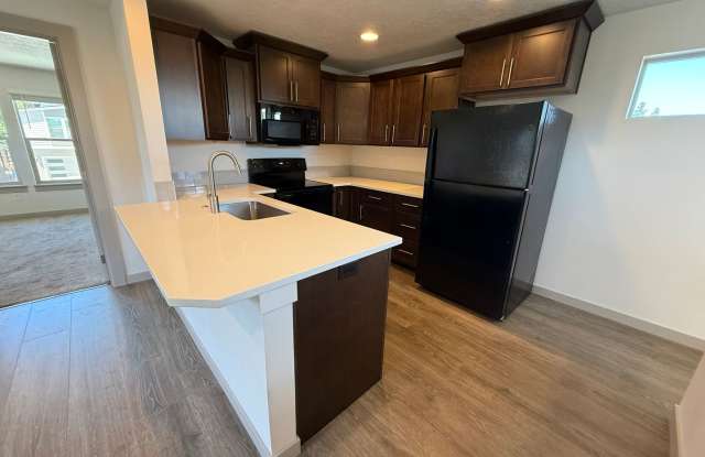 1 Bed/1 Bath ADU on Bend's Eastside - Cessna Drive Gallery 3