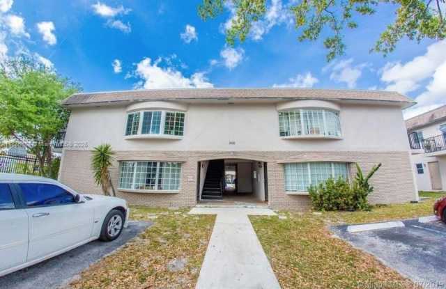 5333 NW 18th St photos photos