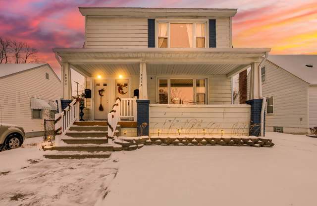 Fully Remodeled 2-Bed Home in Dearborn! photos photos