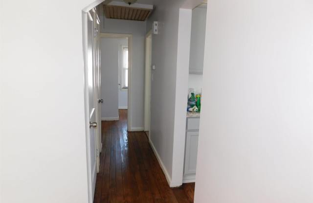 18705 Roscommon Street Gallery 3