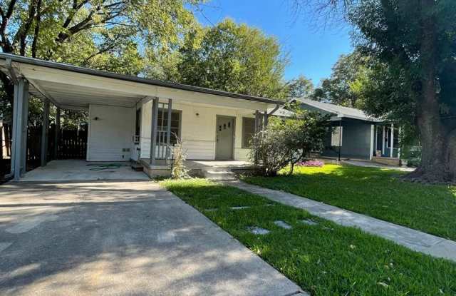 78704 - SUPER LOCATION !  SFH   FREE RENT :  1 OR 2 YR LEASE w/ qualified app- CALL FOR DETAILS photos photos