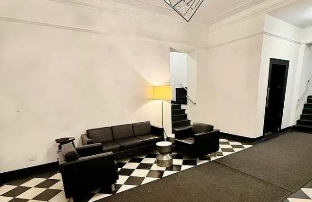 235 East 46th Street Gallery 3