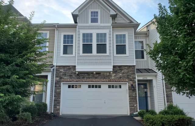 42318 BENFOLD SQUARE - 42318 Benfold Square, Brambleton, VA 20148