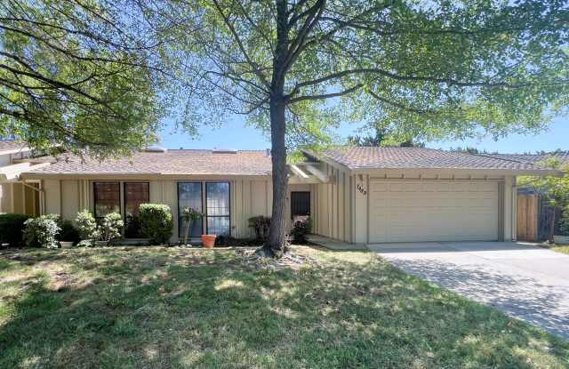 Newly Renovated 2 Bed, 2 Bath Home photos photos