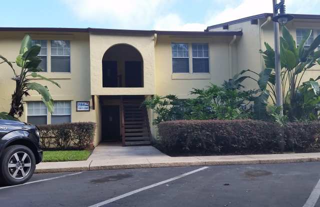 1 BDRM 1 BATH CONDO IN LA COSTA BRAVA - DOWNTOWN/SODO (LAKE PINELOCH) Gallery 1