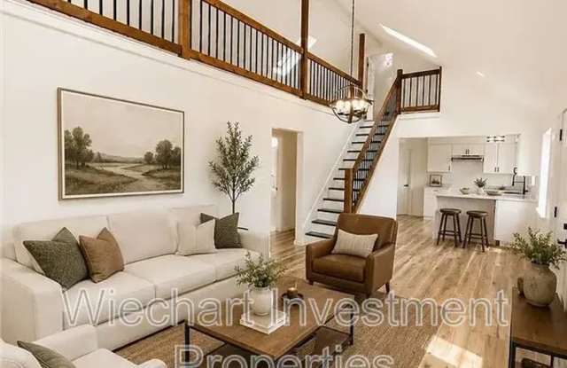 104 W Sunrise Ave Gallery 3