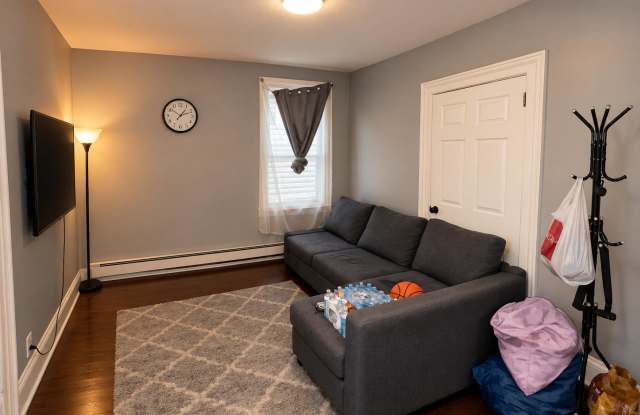 512 56th Street - 2 Gallery 2