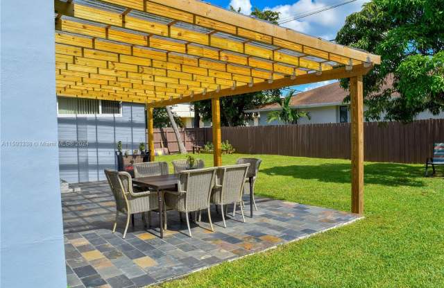 1001 NE 166th St - 1001 Northeast 166th Street, North Miami Beach, FL 33162