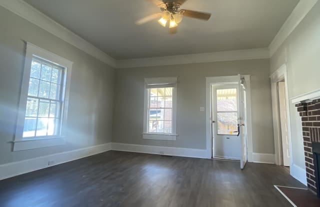230 Jackson Avenue Gallery 2