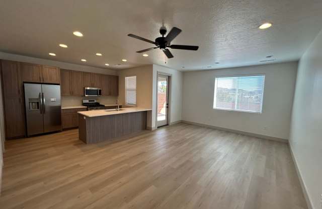 New 3 bed, 2 bath, 2 car garage for rent with community pool and pickleball photos photos