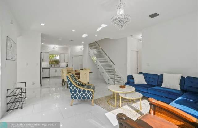 833 SW 17th St #2 photos photos
