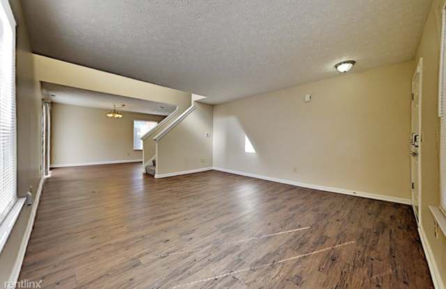 655 Scotch Pine Drive Gallery 3