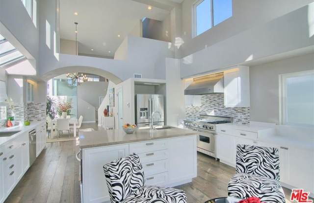 2906 2ND ST photos photos