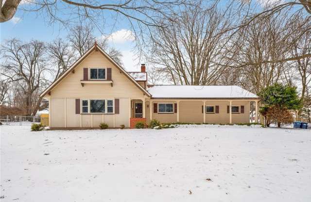 14 Kingswood Drive - 14 Kingswood Drive, Monroe County, NY 14624