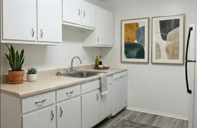 Gaslight Apartments Gallery 3