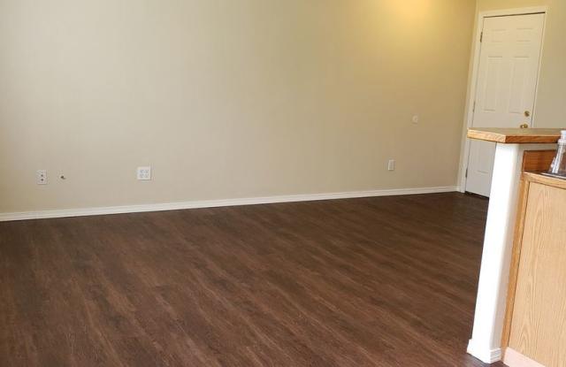 1612 E. Coeur d'Alene Ave.#A Gallery 4