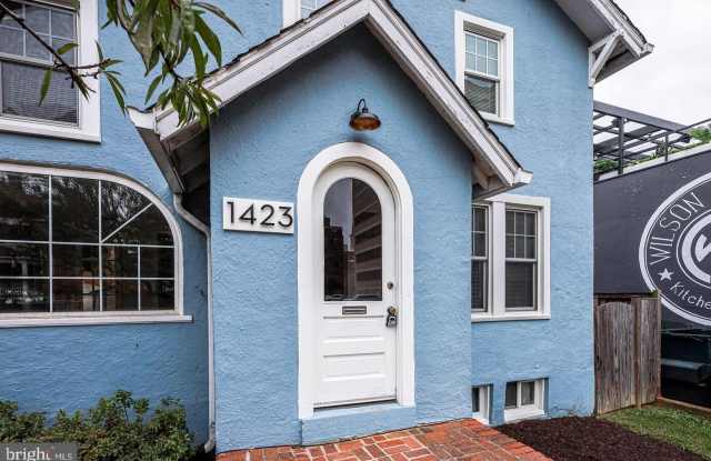 1423 N GARFIELD Street Gallery 1