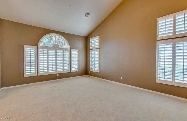 7639 E WING SHADOW Road Gallery 2